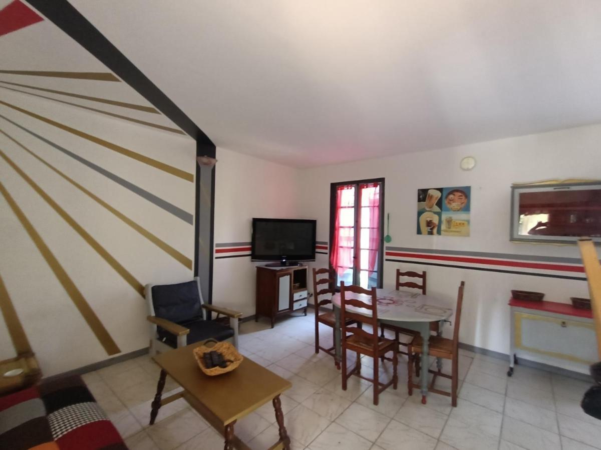 Location Saisonniere Curiste Apartment Montesquieu  Exterior photo